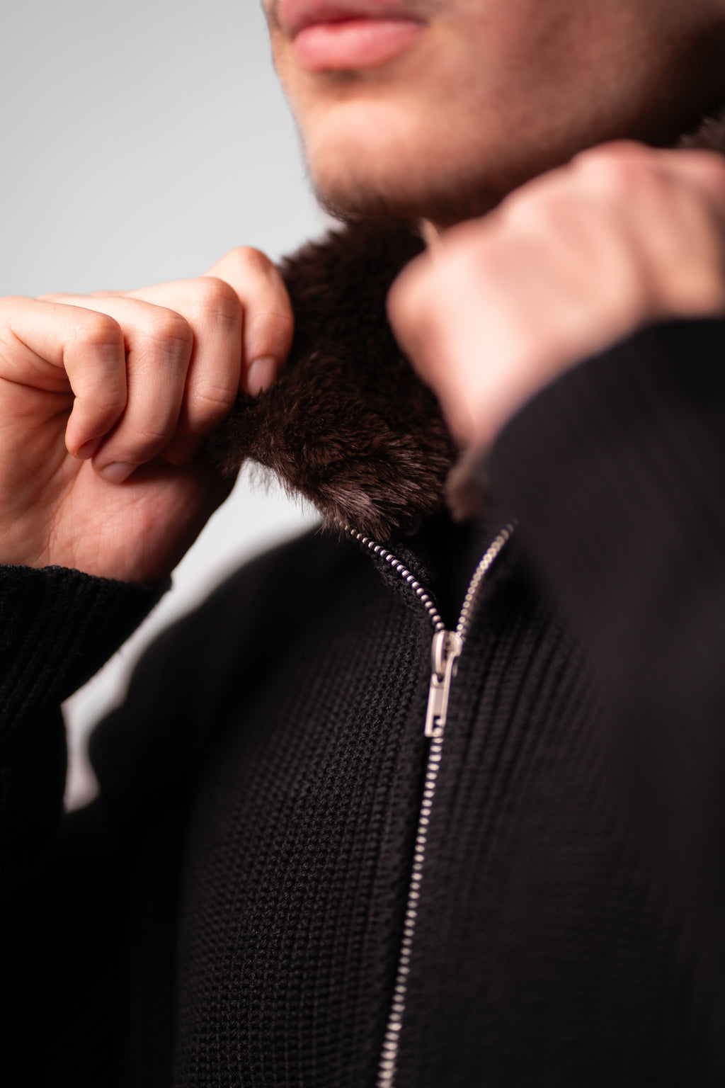 Fur Neck Zipper (Pre-Sale)
